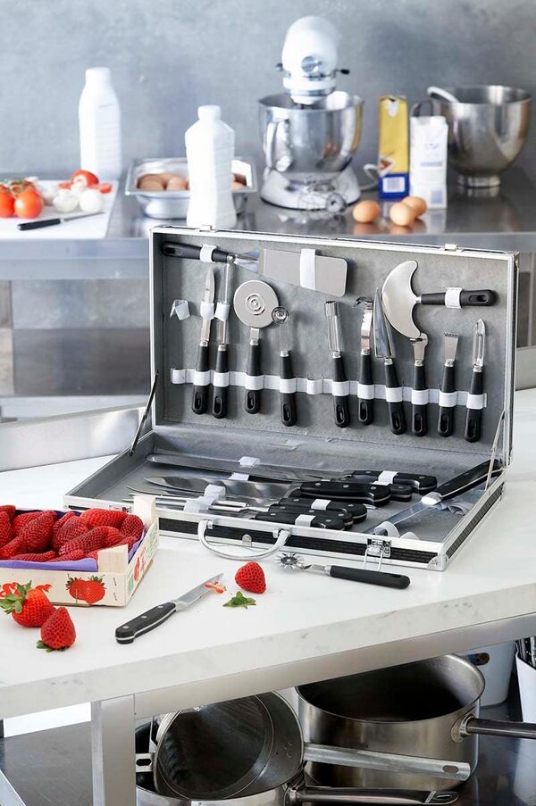 Pradel Excellence - Valise Cuisinier 23 Pièces - 8 Couteaux + 15 Ustensiles de Cuisine - Acier Inoxydable - Compatibles Lave-Vaisselle - Mallette Coutellerie de 50 x 28 x 7 cm