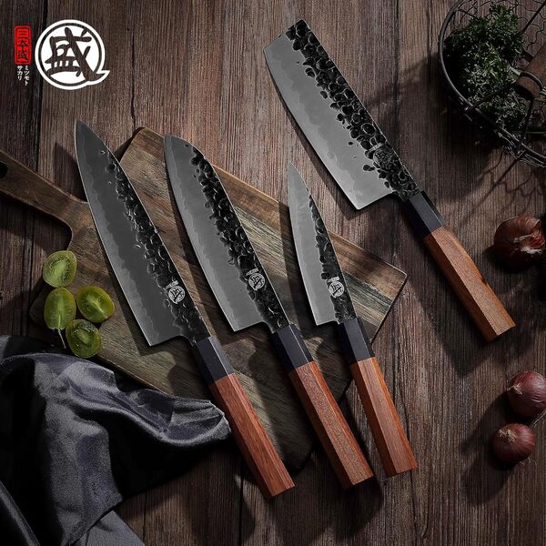 MITSUMOTO SAKARI Set Couteau Cuisine de 4, Set de Couteaux de Cuisine Forgés à La Main, Couteau Japonais en Acier à Haute Teneur en Carbone à 3 Couches (Boutique Boîte en Bois)