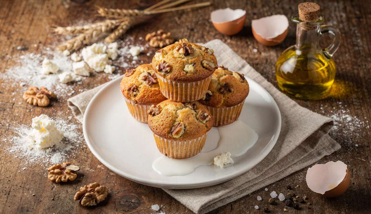 Muffins chèvre et noix : recette gourmande