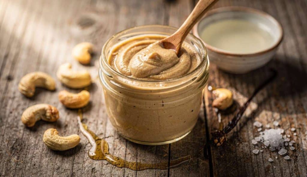 Recette de beurre de noix maison : savoureuse et facile