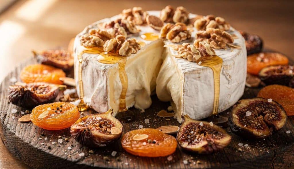 Brie farci : mascarpone, noix et fruits secs