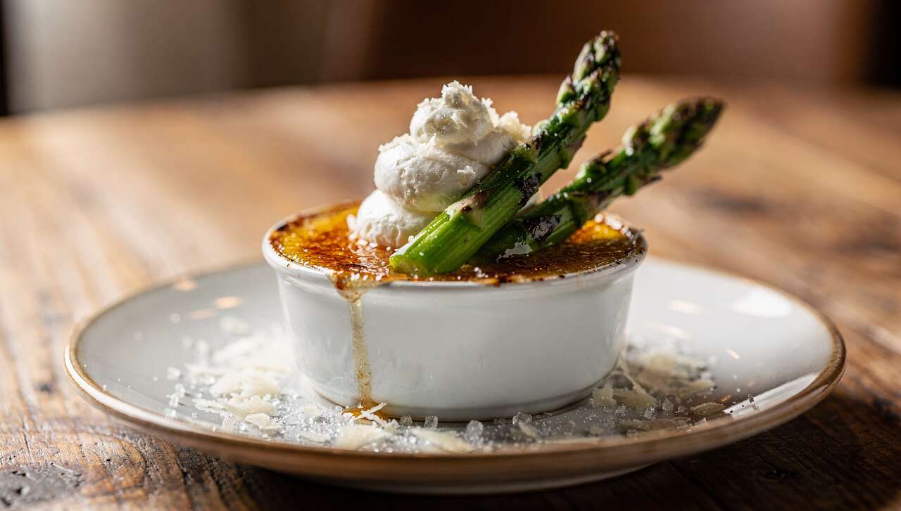 Crème brûlée d'asperge et ricotta : recette gourmande