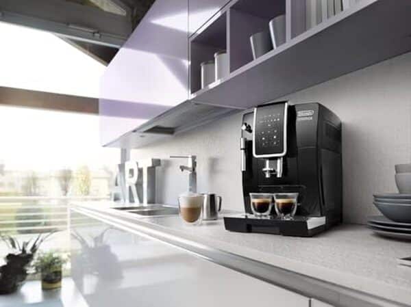 Découvrez notre test détaillé de la De'Longhi Dinamica ECAM350.15.B : performances, fonctionnalités et qualité de cette machine à café grain automatique haut de gamme.