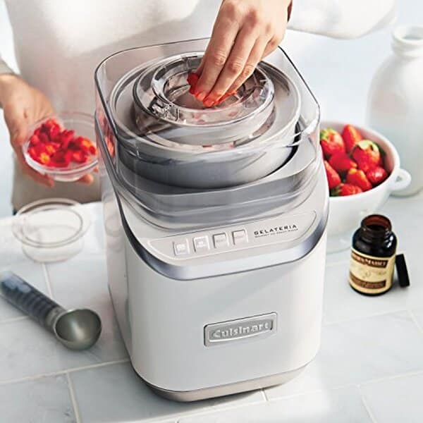 Découvrez notre test détaillé de la machine à glace Cuisinart Ice 60WP1 : performances, fonctionnalités et avis pour bien choisir votre appareil.