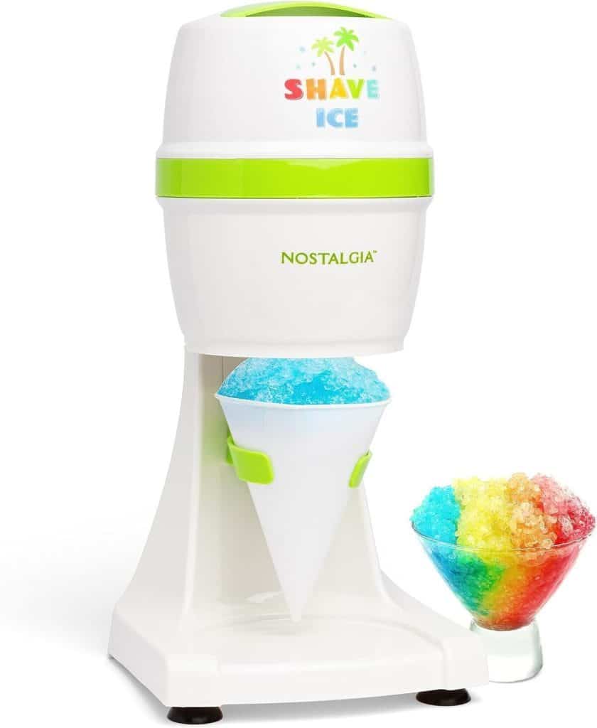 Test de la machine à slushie rétro Nostalgia Snow Cone : élégance et rafraîchissement