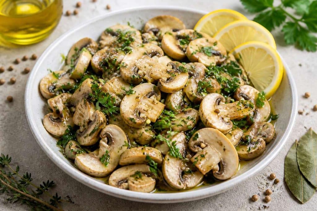 Champignons à la grecque : recette savoureuse